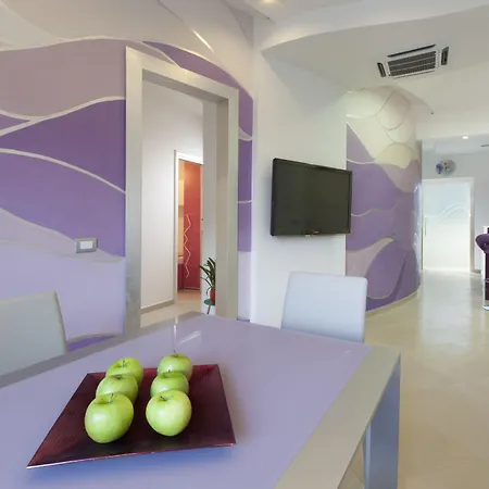 Estate4home - L'onda Viola *