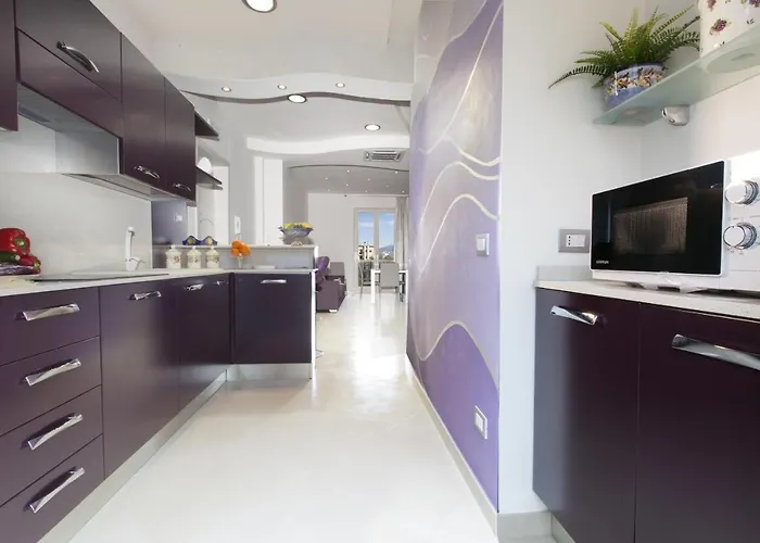 Estate4home - L'onda Viola