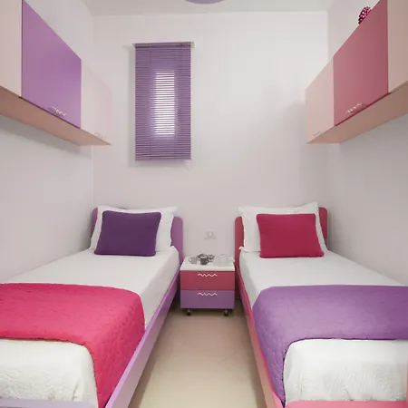 Estate4home - L'onda Viola