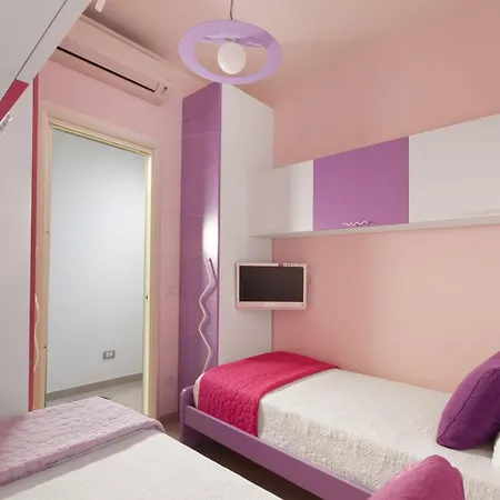 Estate4home - L'onda Viola Апартаменты *