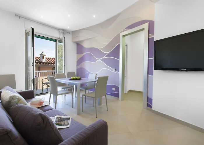 Estate4home - L'onda Viola