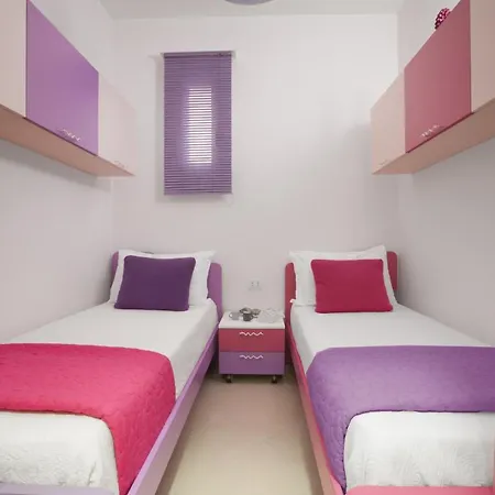 Estate4home - L'onda Viola *