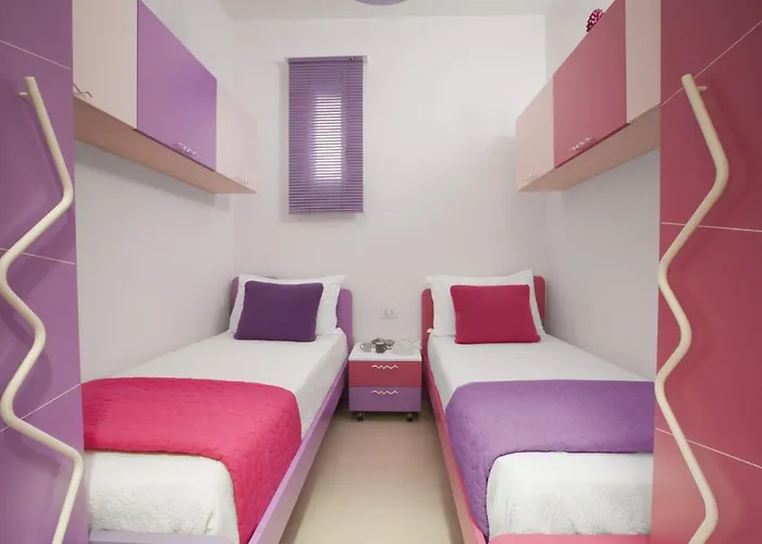 Estate4home - L'onda Viola *