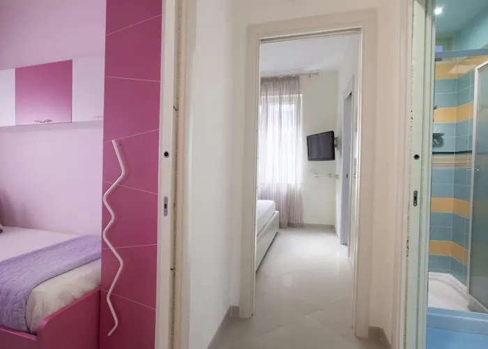 Estate4home - L'onda Viola Апартаменти