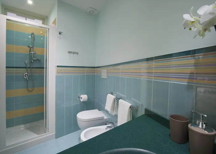 Estate4home - L'onda Viola Апартаменти *