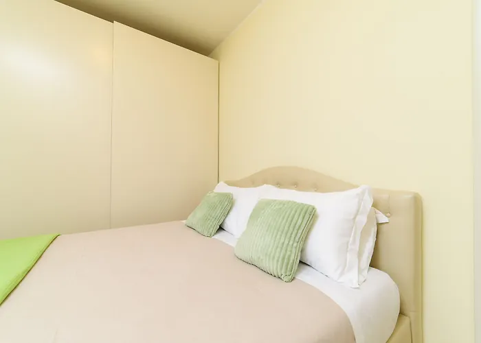 Апартаменти Estate4home - L'onda Viola *