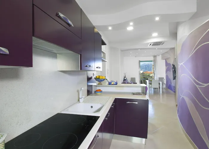 Апартаменти Estate4home - L'onda Viola Сорренто